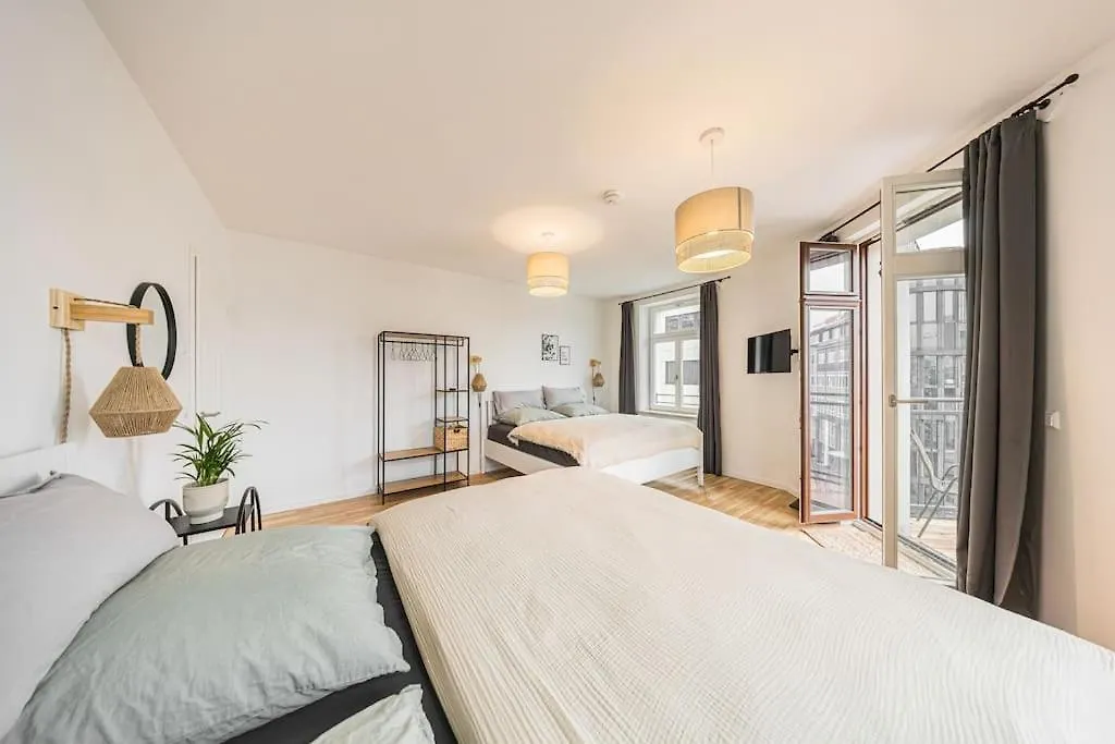 Stylisches Zentrales City-Apartment Mit 2 Balkonen Leipzig